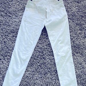Lilly Pulitzer 
31" Worth Skinny Jean - Sateen; size 00